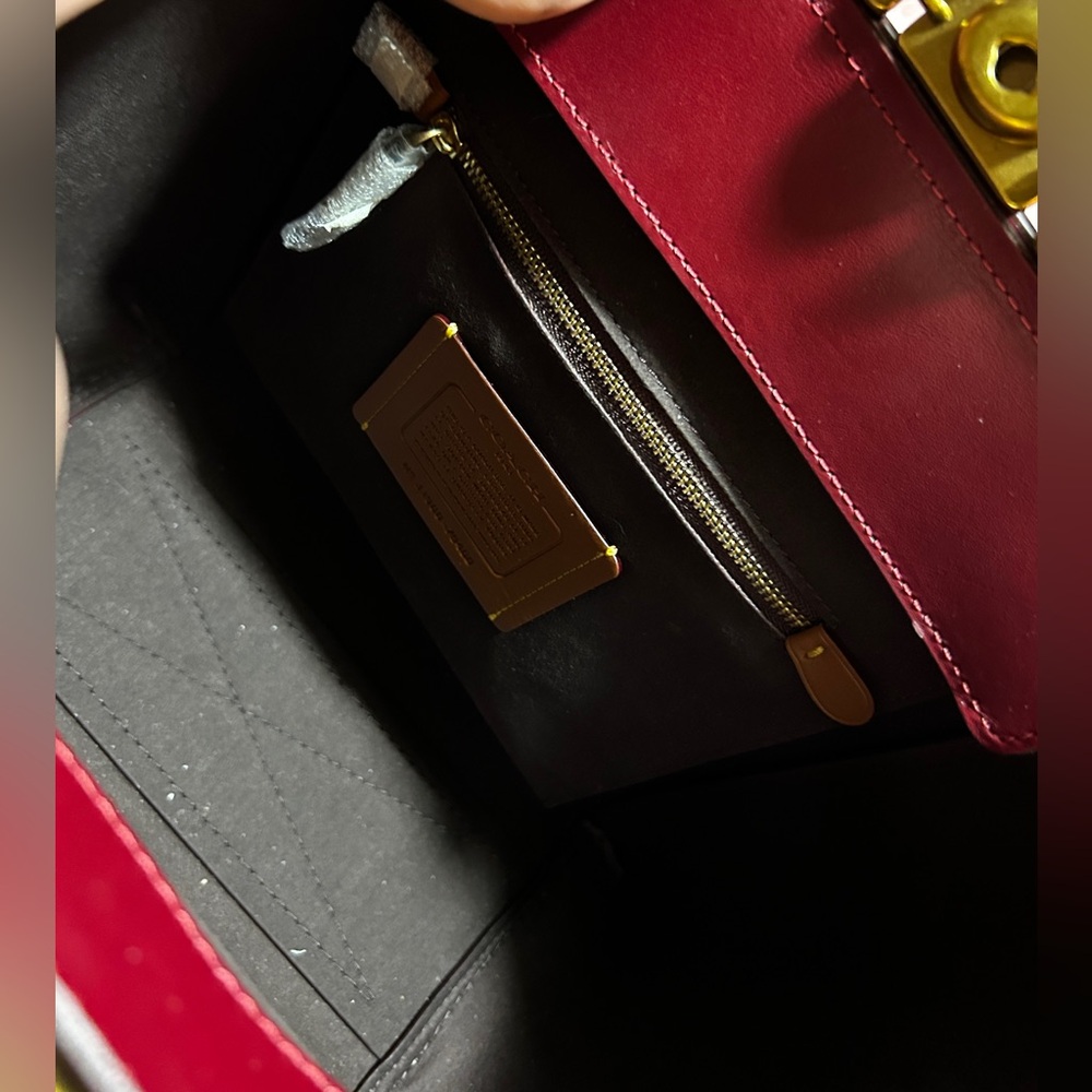 COACH TROUPE TOTE/DEEP RED - Picture 6 of 11